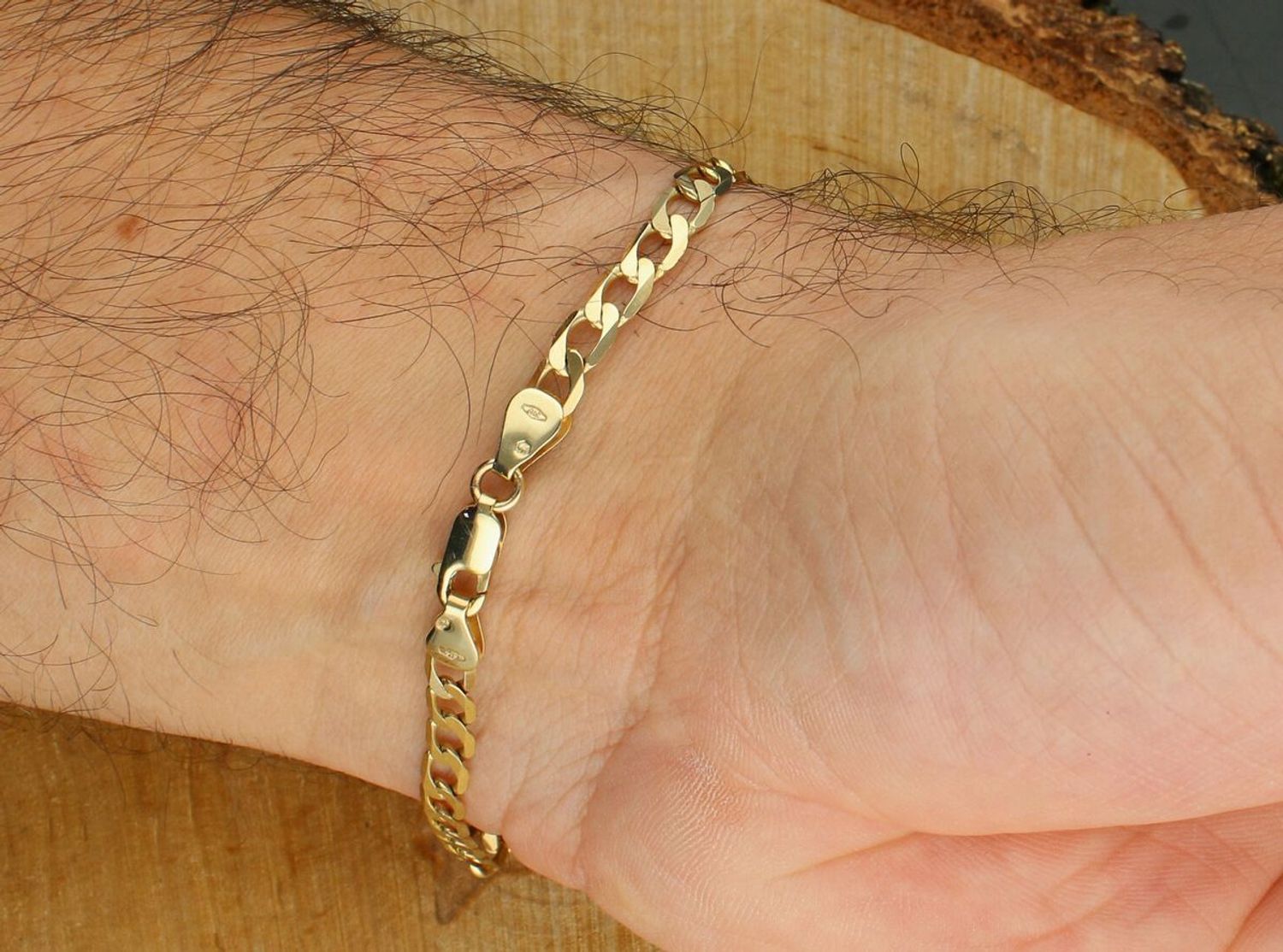 Złota bransoletka pancerka 333 BR 948B (1).jpg